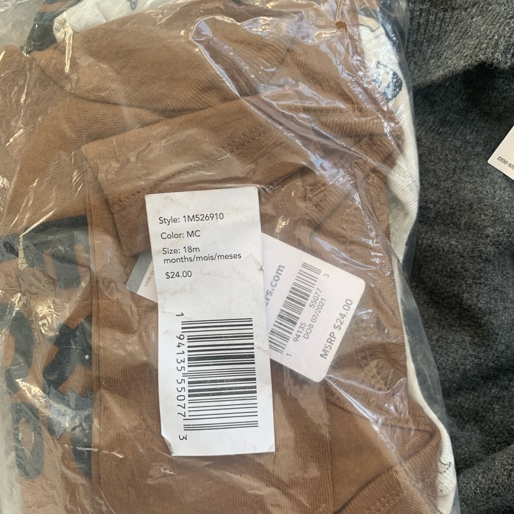 Boys’ mystery clothing bundle - Picture 4 of 10